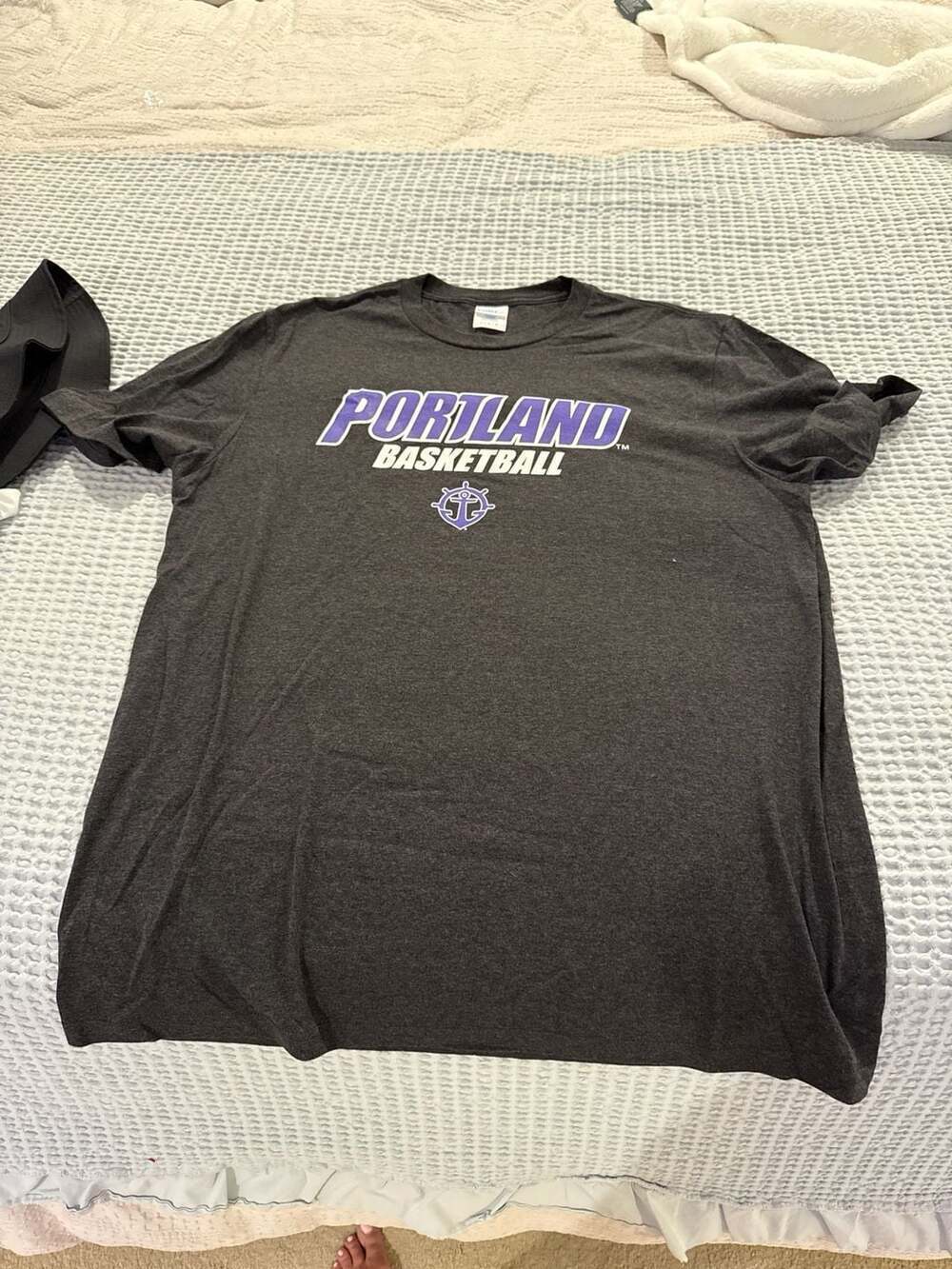 University of Portland Pilots Basketball T-Shirt Charcoal Grey Large (45)